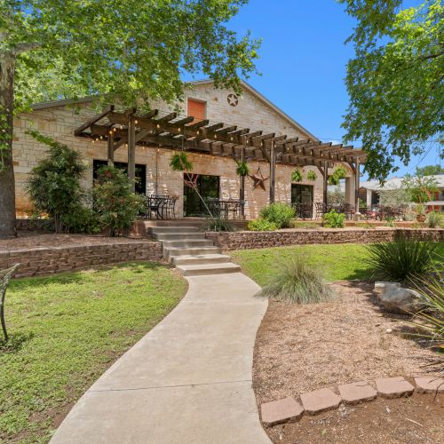 Fredericksburg Inn & Suites