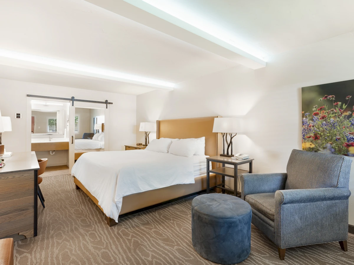 Fredericksburg Inn & Suites