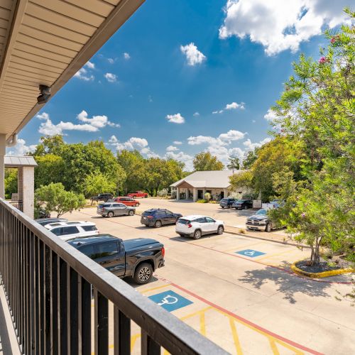 Fredericksburg Inn & Suites