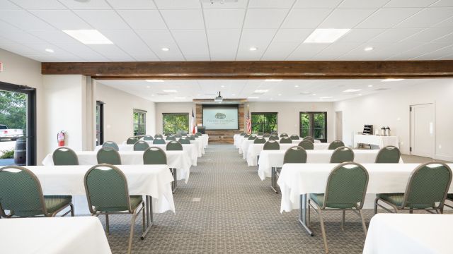 Fredericksburg Inn & Suites — photo 55 of 60