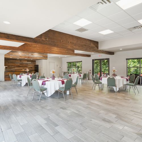 Fredericksburg Inn & Suites