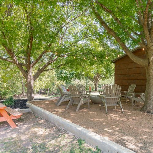 Fredericksburg Inn & Suites